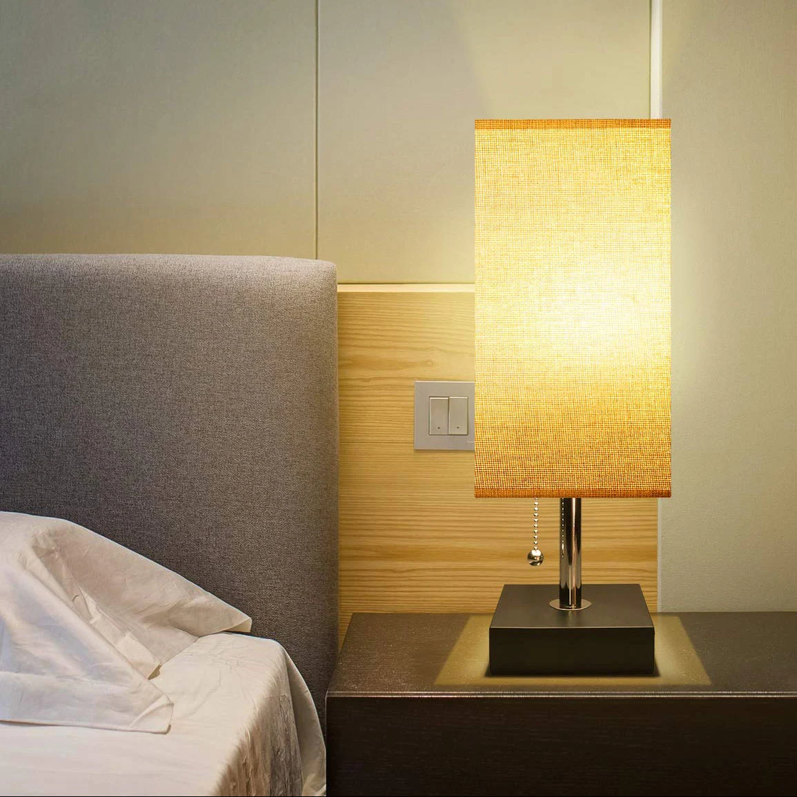 How do you determine the best price for bedroom lamp?